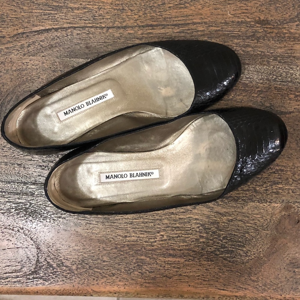 Manolo blahnik flats